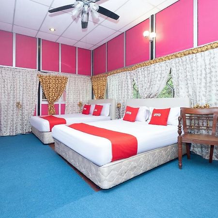 Oyo 89984 Noris Wang Homestay Lumut Zewnętrze zdjęcie