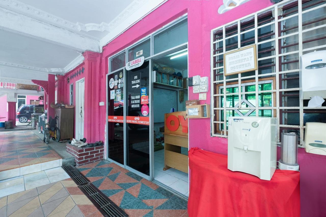 Oyo 89984 Noris Wang Homestay Lumut Zewnętrze zdjęcie